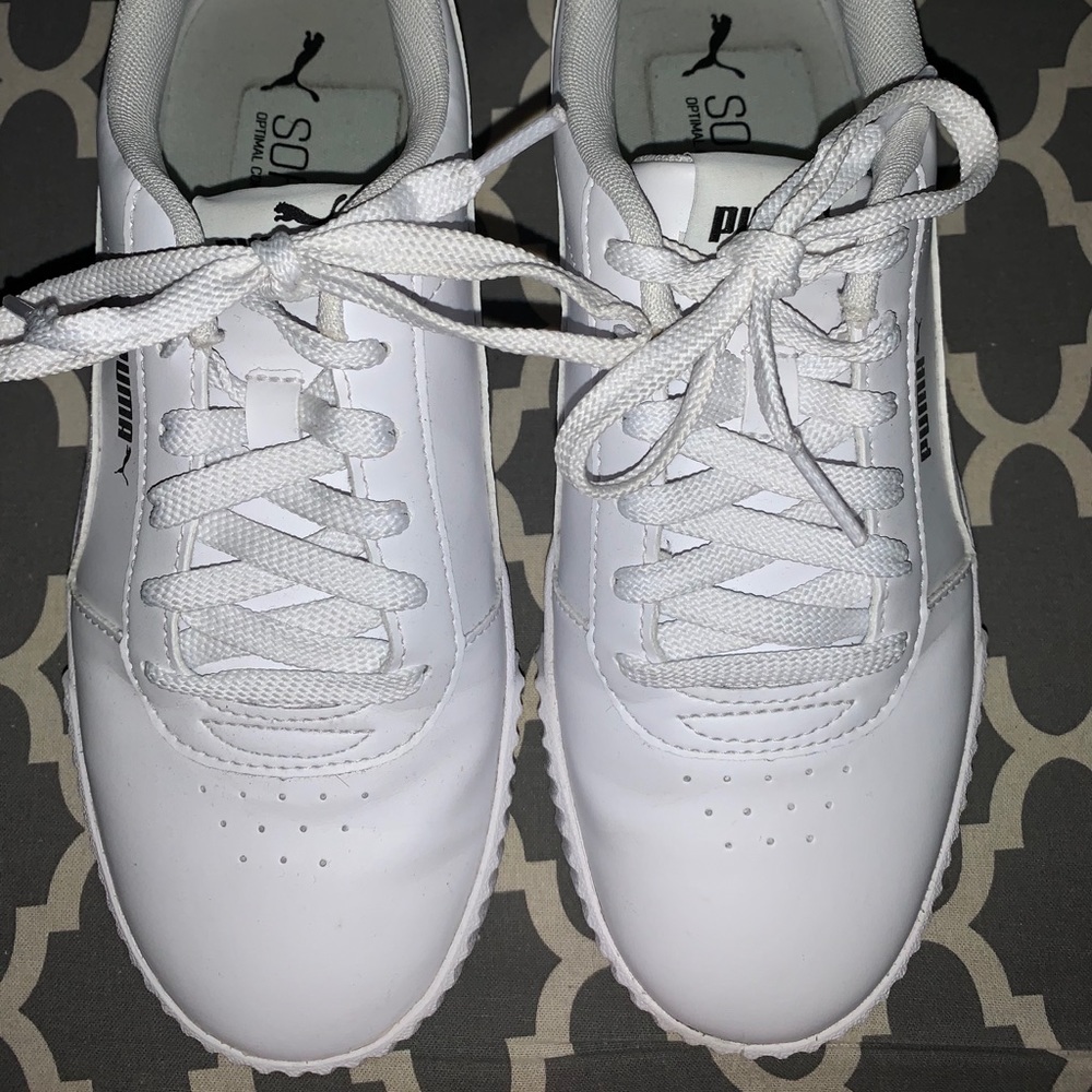 Women’s Puma Carina tennis shoes